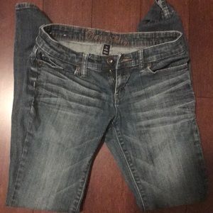 🧨Gap Jeans sz 2/ 26 regular Premium Skinny.